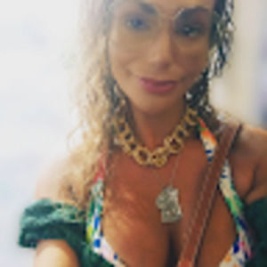 Meet your Posher, Elissa